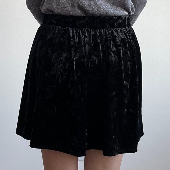 Garage - Crushed Velvet Skater Skirt - Picture 6 of 10
